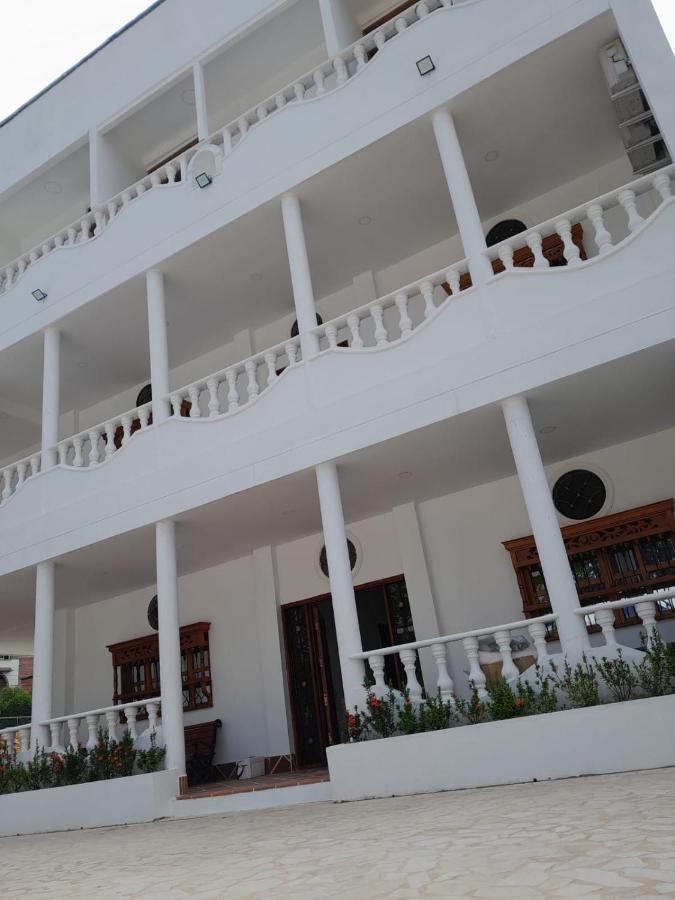 Hotel Santa Fe Del Parque Санта Фе де Антиокия Екстериор снимка