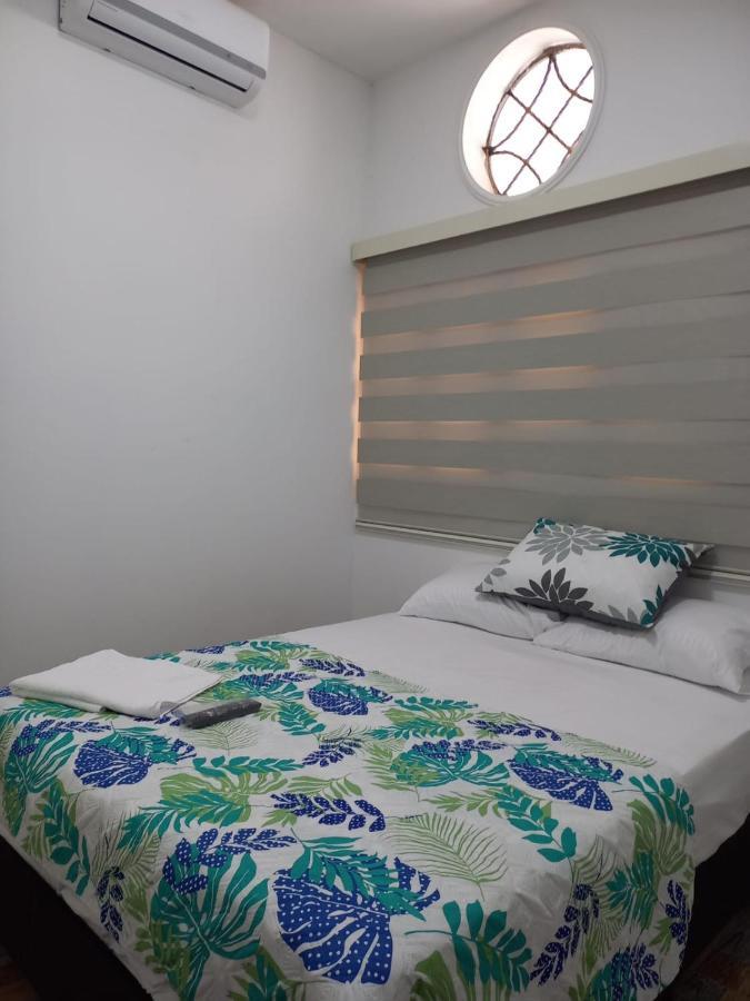 Hotel Santa Fe Del Parque Санта Фе де Антиокия Екстериор снимка
