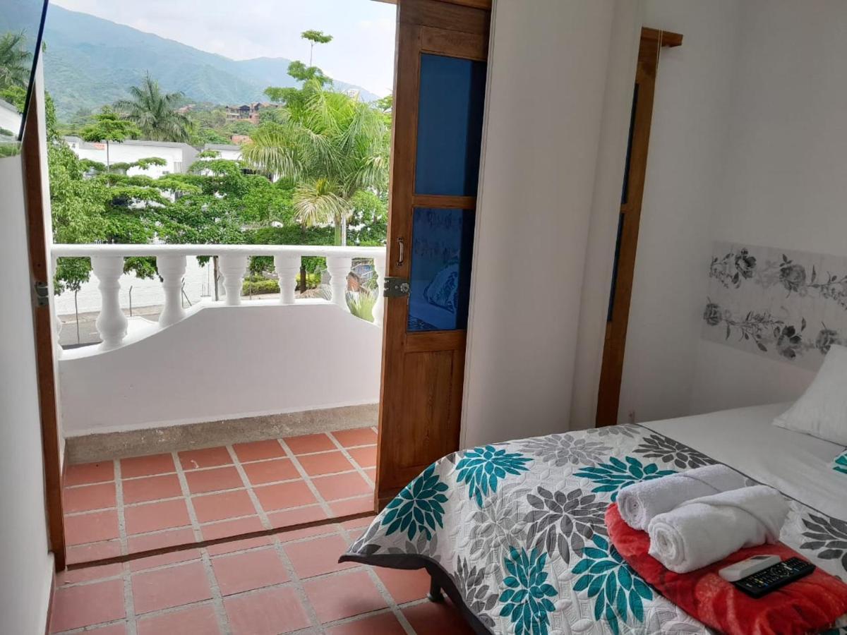 Hotel Santa Fe Del Parque Санта Фе де Антиокия Екстериор снимка